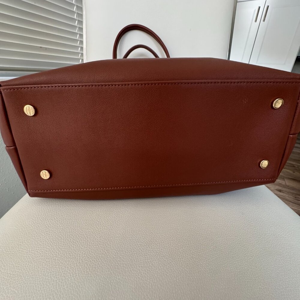INC Handbag with Modern Chunky Chain Detail - Picture 9 of 13